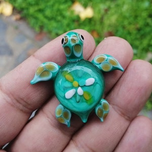 Glass sea turtle, hand blown glass sea turtle, glass sea animals, sea turtle ornament, sea turtle figurine, turtle figurine, glass figurine