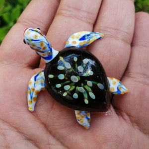 Glass sea turtle, hand blown glass sea turtle, glass sea animals, sea turtle ornament, sea turtle figurine, turtle figurine, glass figurine