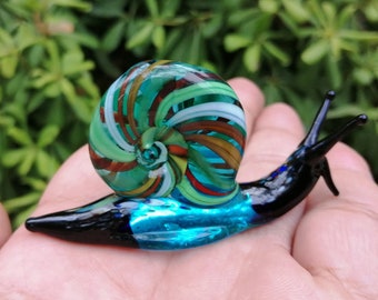 Glass snail, glass snail figurine, miniature snail, glass mollusc, snail ornament, murano snail, glass figurine, glass animals