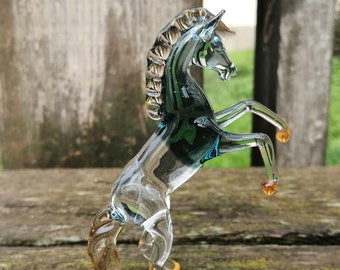 ガラスの馬、ガラスの馬の置物、ガラスの馬の飾り、跳ね馬の置物