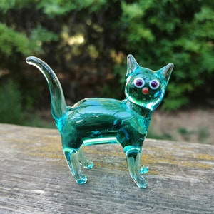 Glass cat figurine, hand blown glass cat, miniature cat, murano cat, cat ornament, glass figurine, glass animals, glass cute cat