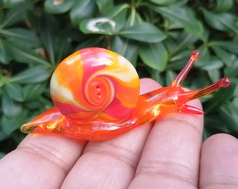 Glass snail, glass snail figurine, miniature snail, glass mollusc, snail ornament, murano snail, glass figurine, glass animals