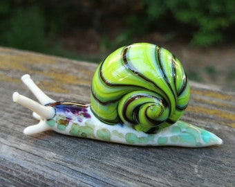 Glass snail, glass snail figurine, miniature snail, glass mollusc, snail ornament, murano snail, glass figurine, glass animals