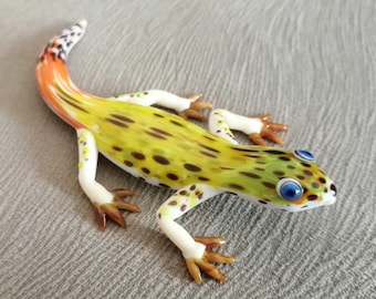 手吹きガラスのヤモリ：ミニグリーントカゲの置物 - Etsy 日本