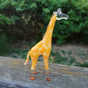 Glass giraffe, glass giraffe figurine, giraffe ornament, murano glass giraffe, glass animals, glass camelopard, glass figurine