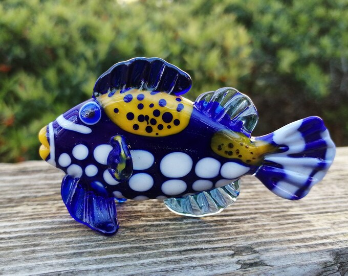 Curated visual reference: Blue Glass Fish Ornaments Detailed Sculpture Reference: Glass Fish Hand Blown Fish Figurine Fish Ornament Art Glass