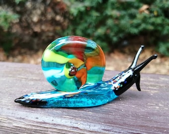 Glass snail, glass snail figurine, miniature snail, glass mollusc, snail ornament, murano snail, glass figurine, glass animals
