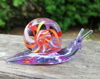 Glass snail, glass snail figurine, miniature snail, glass mollusc, snail ornament, murano snail, glass figurine, glass animals
