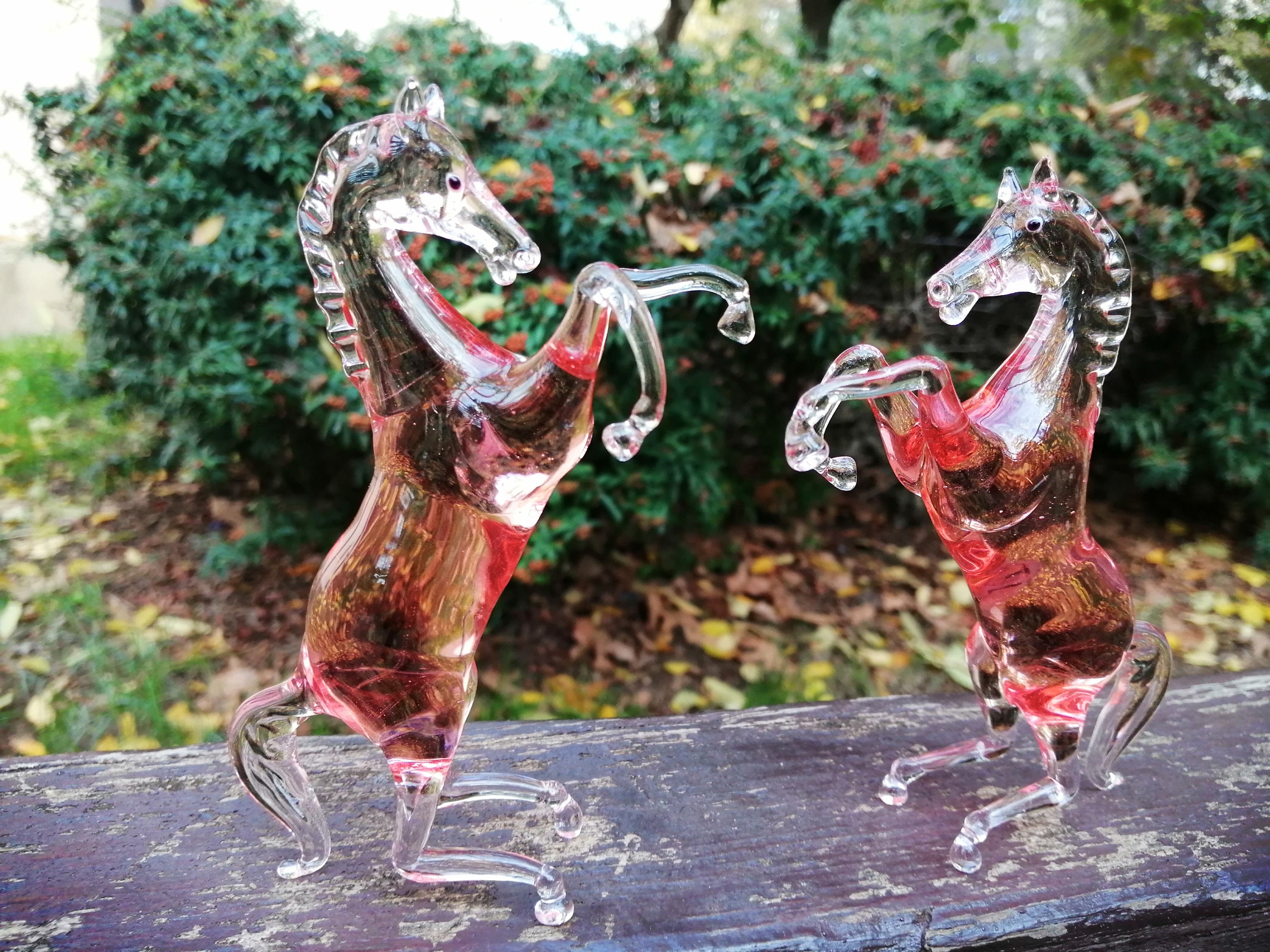 ガラスの馬、ガラスの馬の置物、ガラスの馬の飾り、跳ね馬の置物