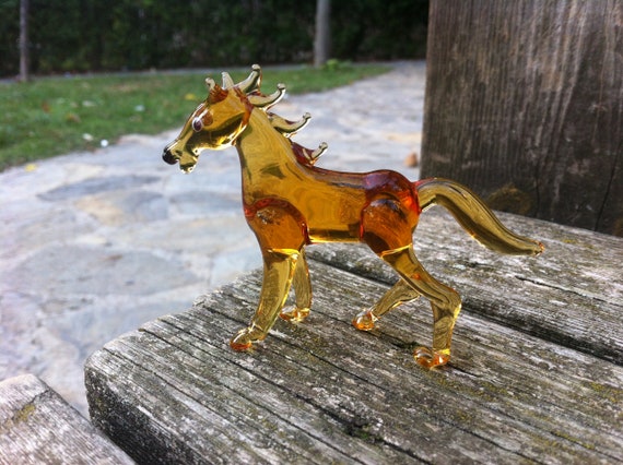 ガラスの馬、ガラスの馬の置物、ガラスの馬の飾り、跳ね馬の置物