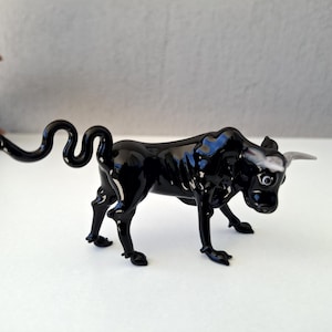 Glass bull, hand blown glass bull figurine, art glass bull, murano glass bull, bull ornament, glass animals, bull home decor collectible