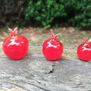 Glass pomegranate, art glass pomegranate,  pomegranate home decor, hand blown glass pomegranate, gift home decor,murano pomegranate