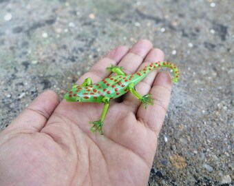 ガラスのトカゲの置物、ガラスのトカゲの飾り、ムラーノガラスのトカゲ