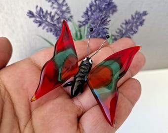 手作りの緑の吹きガラスの蝶の置物：昆虫のコレクション装飾 - Etsy 日本