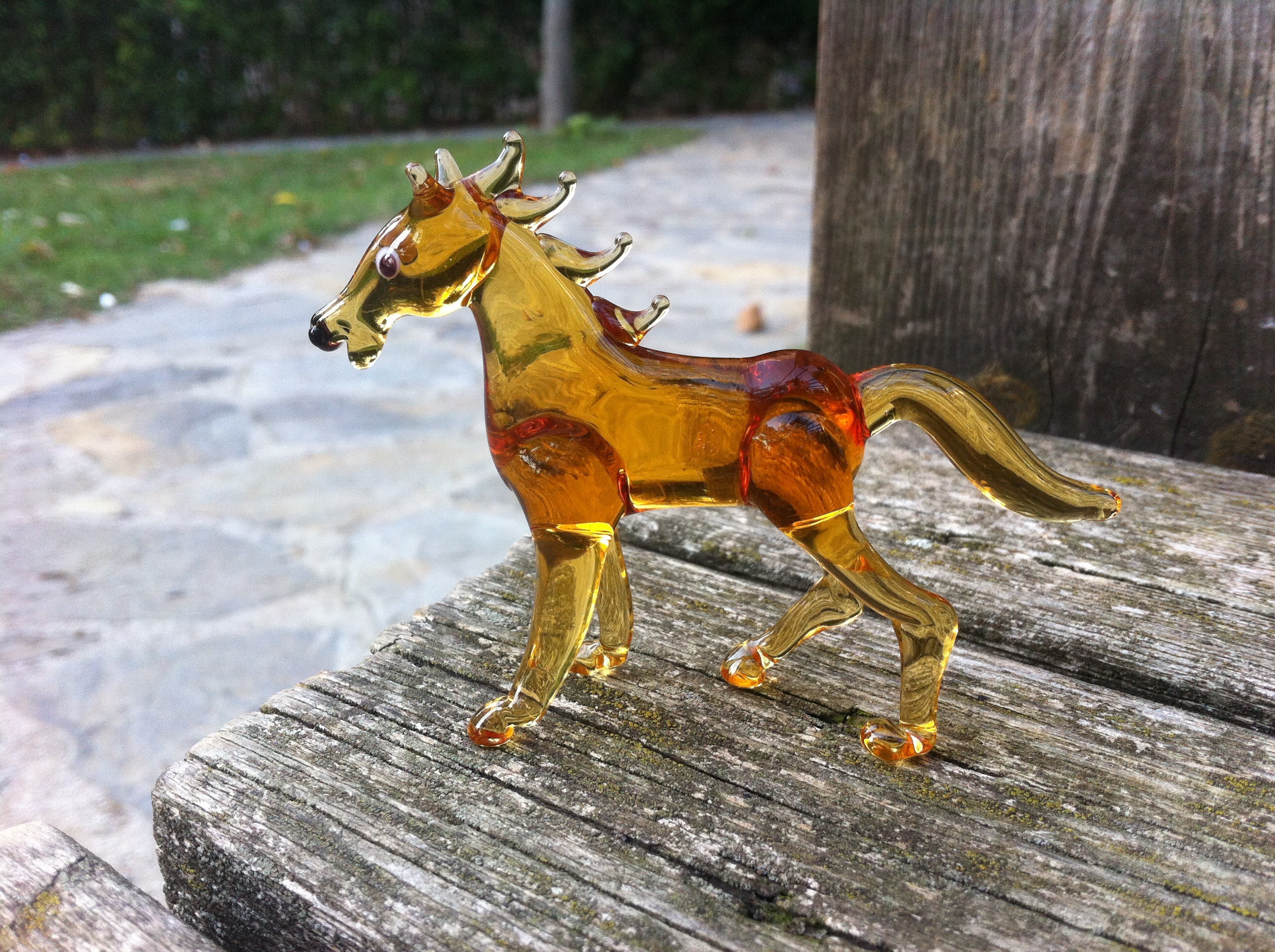 ガラスの馬、ガラスの馬の置物、ガラスの馬の飾り、跳ね馬の置物