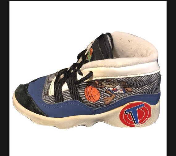 space jam shoes 1996