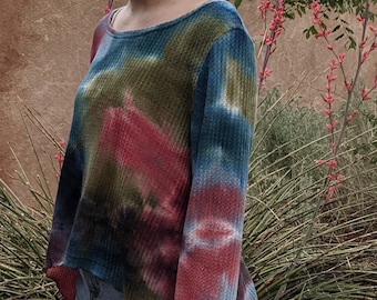 Tie Dye Top, Waffle Knit Sweater,  Layering Top, Hi Low Hem, Olive Red Blue Tie Dye, Long Sleeve Top, Winter Pullover, Thermal Top, Casual