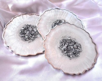 Pearly Snow White and Silver Accented Elegant Large Geode Style Coaster