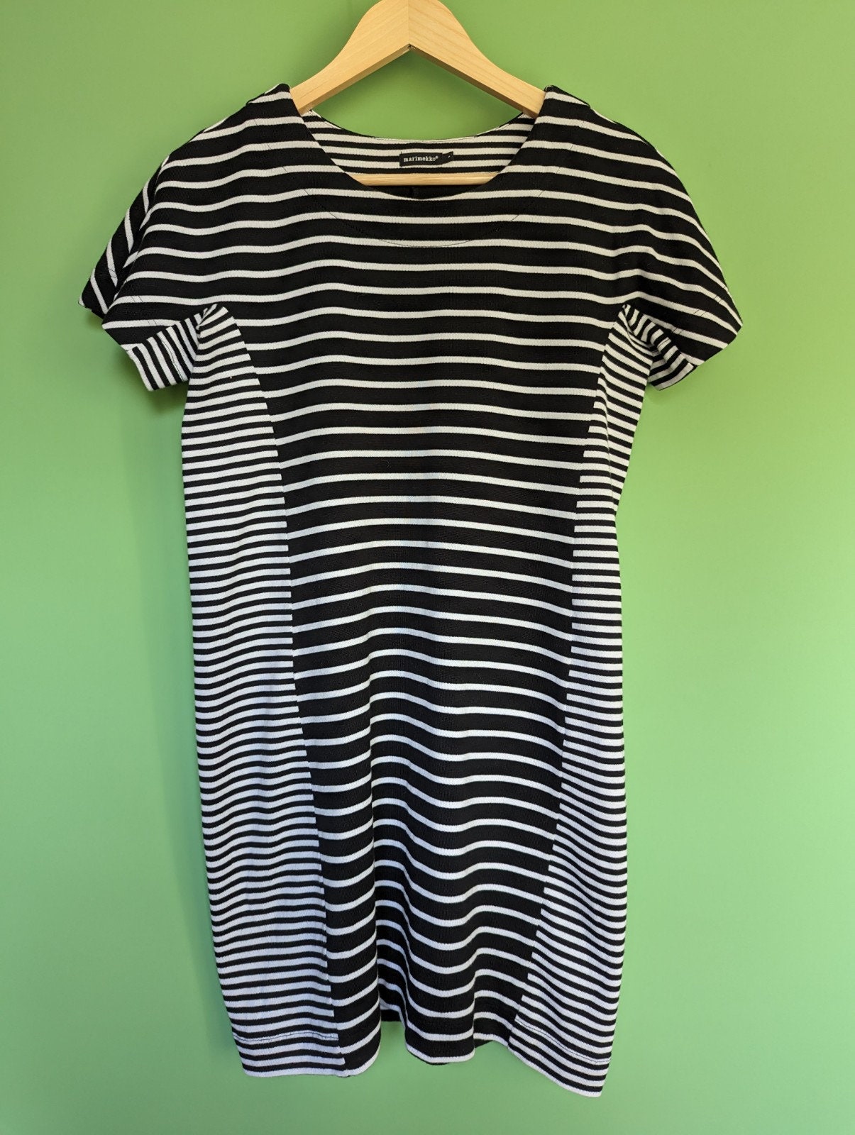 black & white striped dress h&m H&M Striped Shift Dress  WISI-Oi