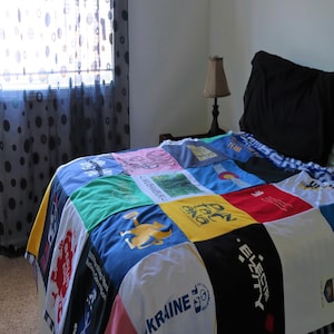 Custom Blankets made from t-shirts, jerseys an other shirts with Fleece backing image 1