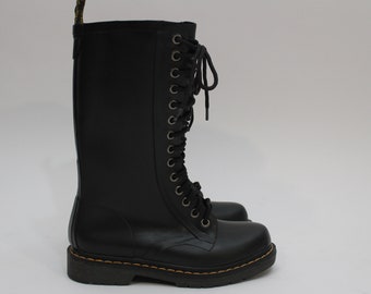 dr martens aw004 boots