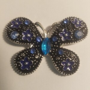 Blue Flowered Butterfly Needle Minder