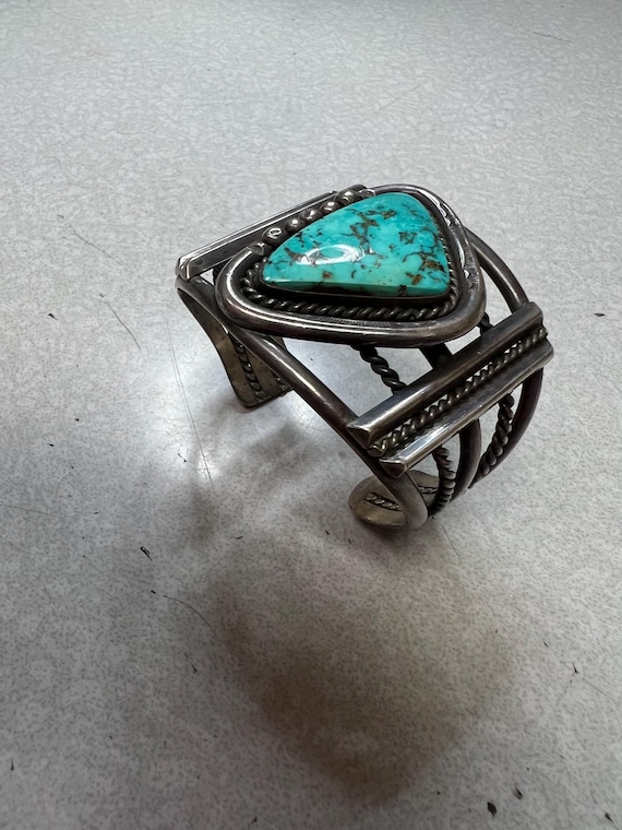 Vintage Native American Navajo Triangular Spiderweb Turquoise Sterling Silver Bracelet Vintage Native American Navajo Triangular Spiderweb Turquoise Sterling Silver Bracelet