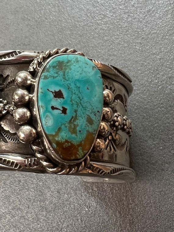 Vintage Sterling Navajo Turquoise Cuff - image 7