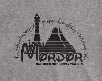Non si entra semplicemente nella maglietta del Signore degli Anelli / Mordor Rope Drop nei parchi Disney
