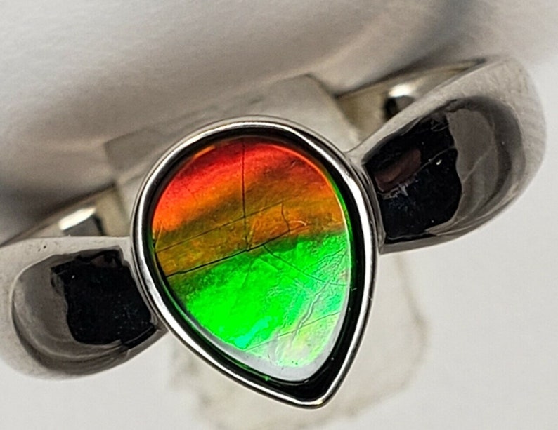 Pear Shaped Sterling Silver Triplet Ammolite Ring with An Ammolite 7x9
