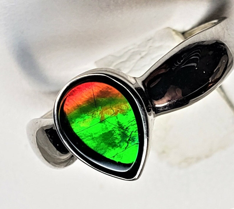 Pear Shaped Sterling Silver Triplet Ammolite Ring with An Ammolite 7x9