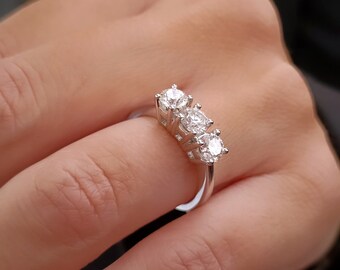 トリロジー ダイヤモンド リング 18K ホワイト ゴールド、スリー