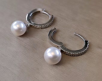 Orecchini A Cerchio Pendenti 85mm – Argento Placcato Oro Bianco Con Perle – Regalo Donna