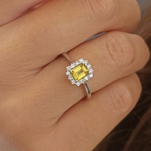 Emerald cut Yellow Sapphire halo engagement ring 18k white Gold, Daisy ring, Diana ring
