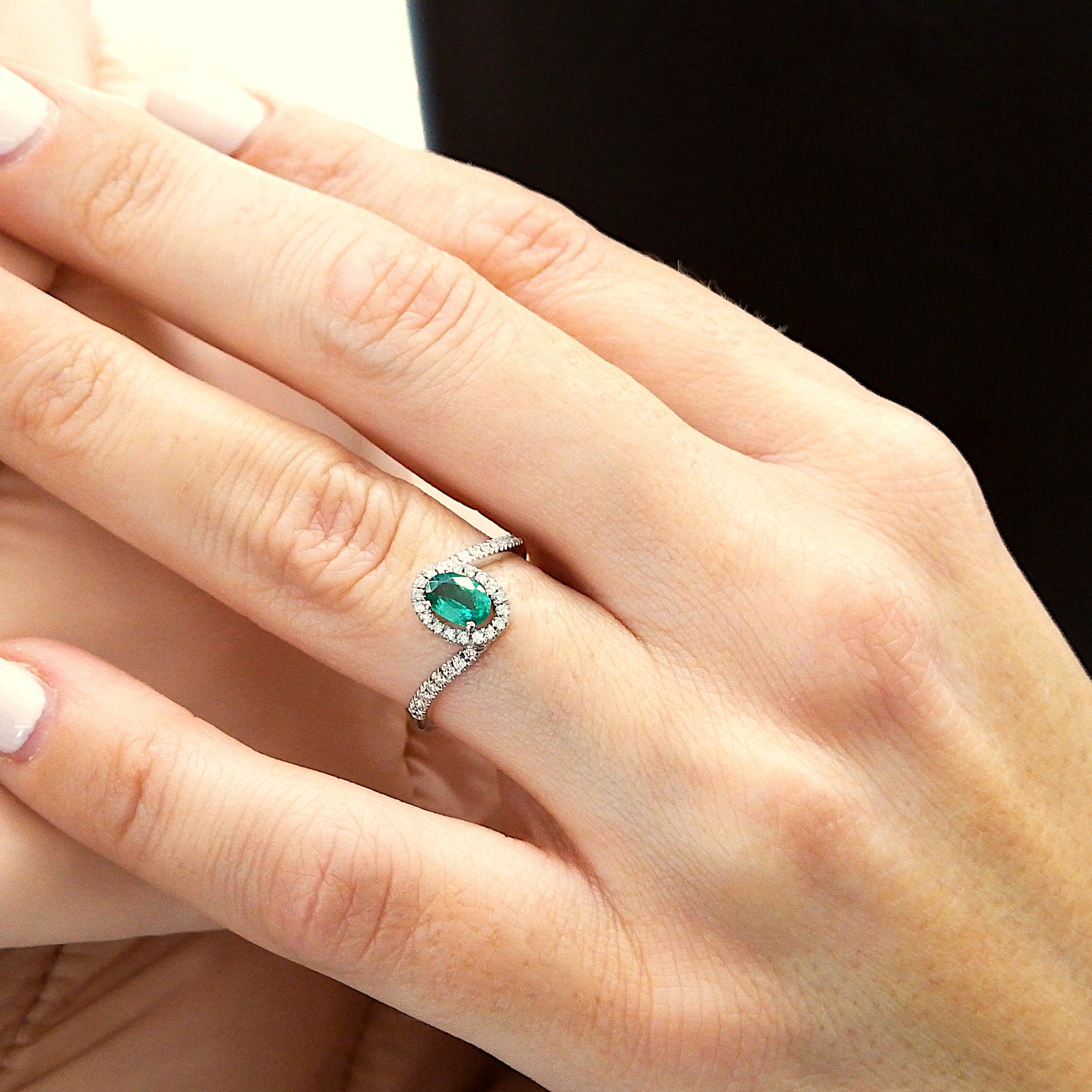 エメラルド 天然ダイヤモンド 結婚指輪 にも ホワイトゴールドk18 5月 