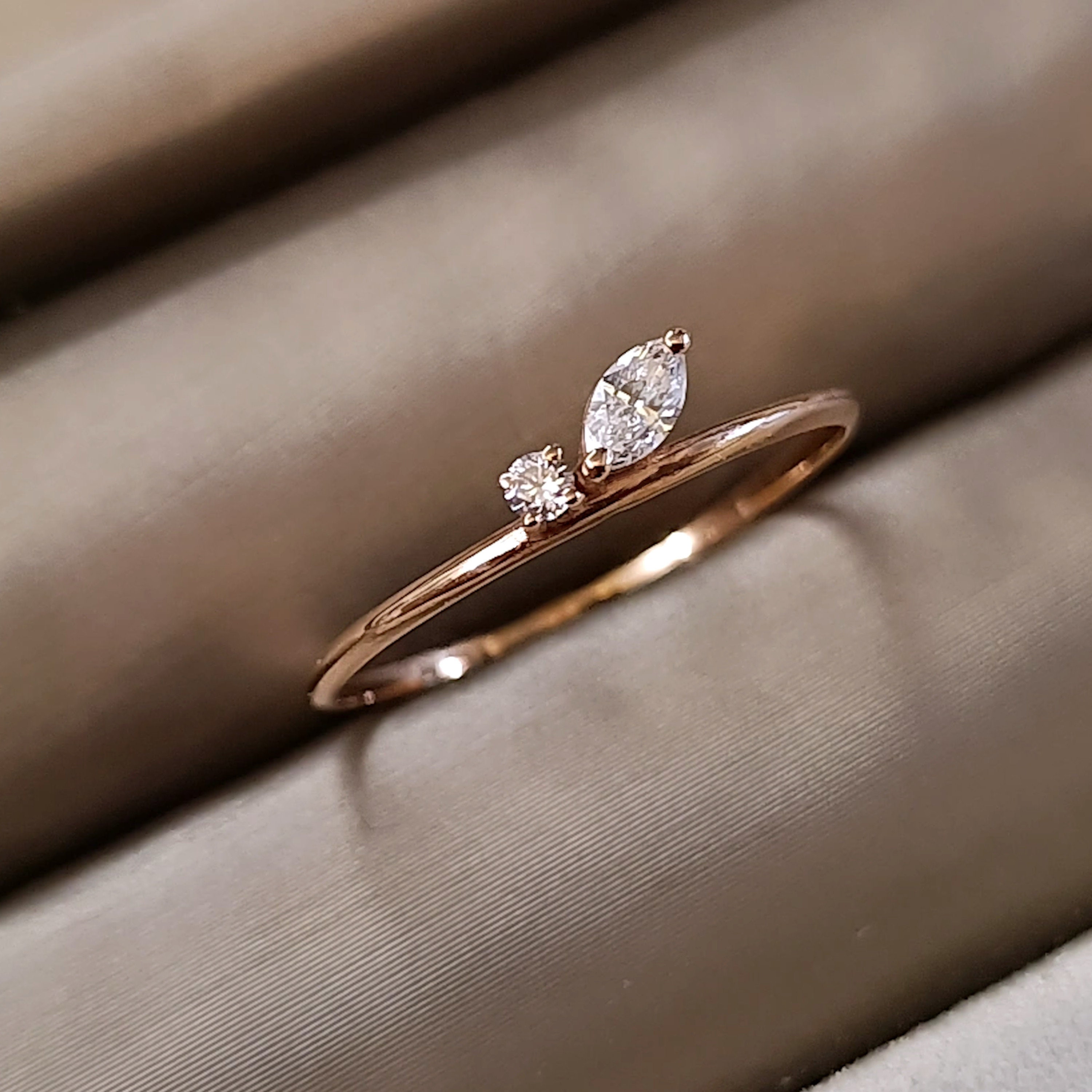 マーキス カット ダイヤモンド リング 18K ローズゴールド、リーフ 