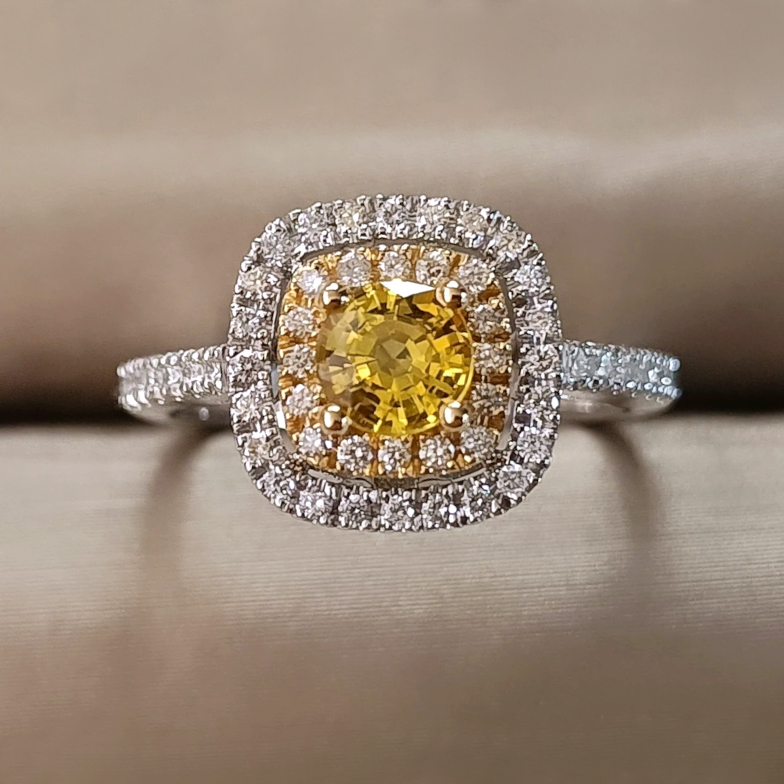 ZAFFIRO GIALLO NATURALE certificato Ceylon Pietra preziosa sfusa da 7
