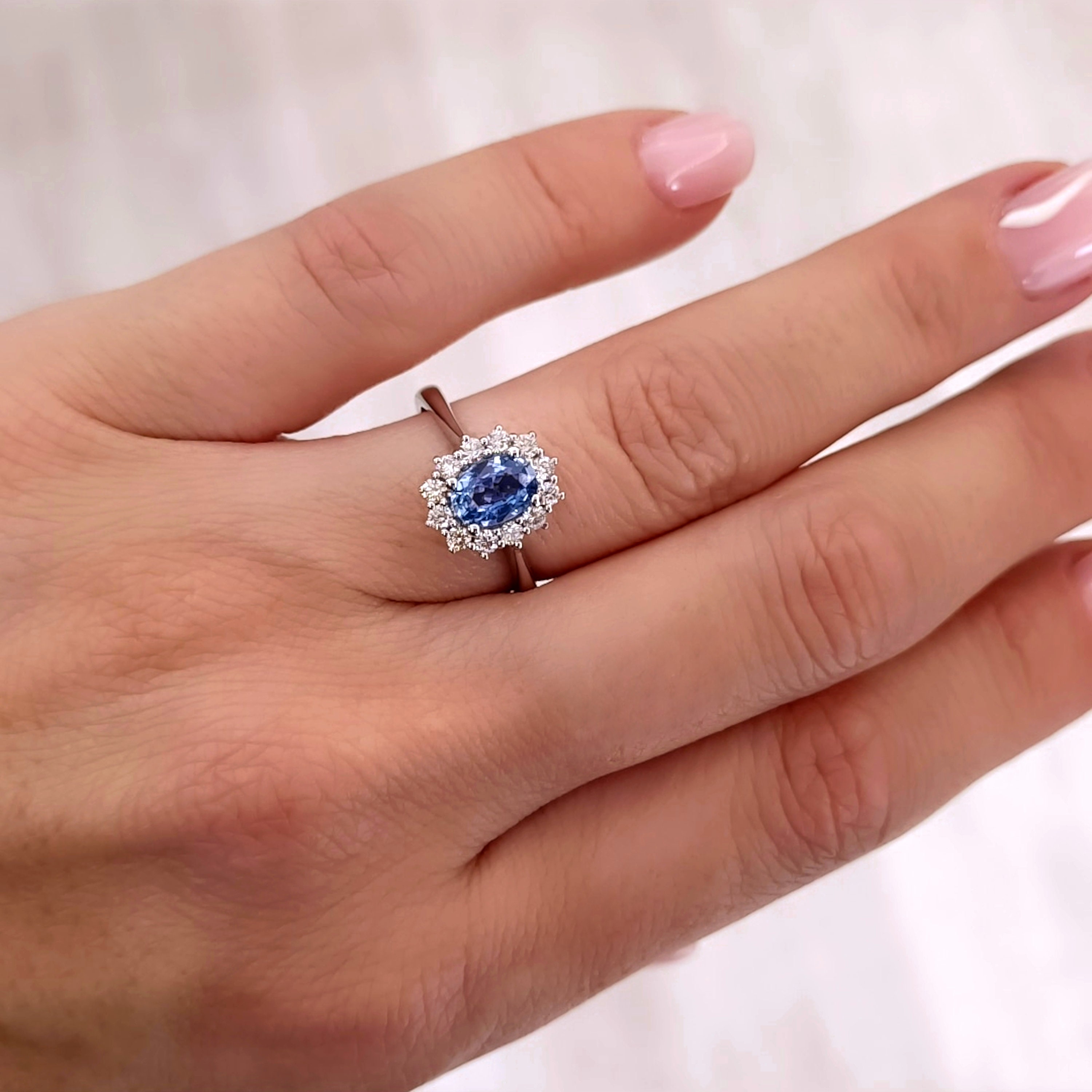 Bague En Or 18 Carats Avec Saphir Et Diamants - 1.36 Carat, Taille 54 - Occasion En Très Bon état