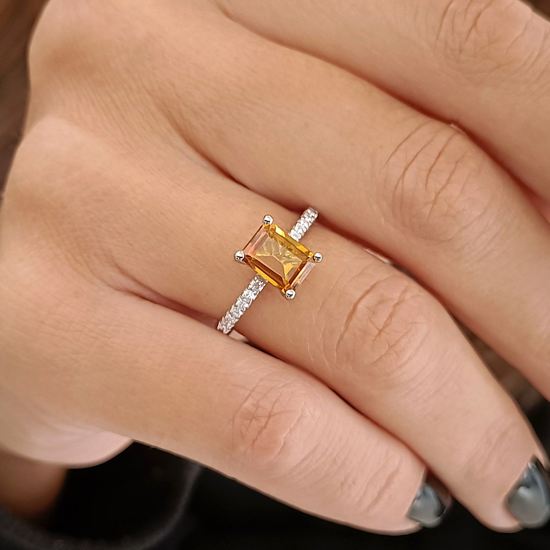 イエロー シトリンとダイヤモンド リング 18K ホワイト ゴールド