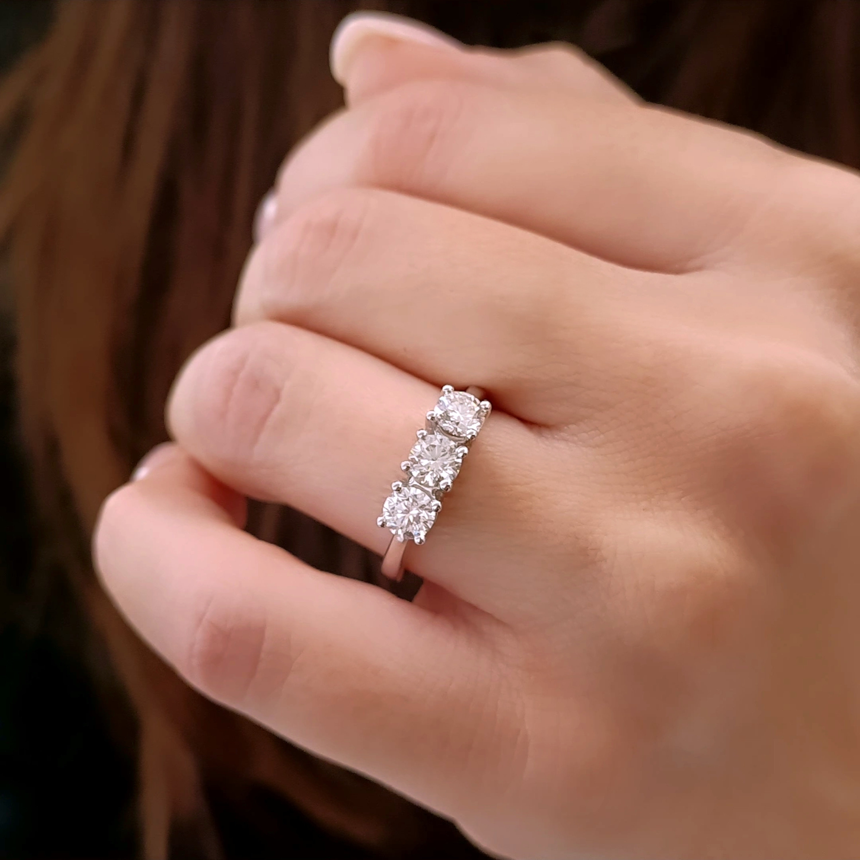 トリロジー ダイヤモンド リング 18K ホワイト ゴールド、スリー 