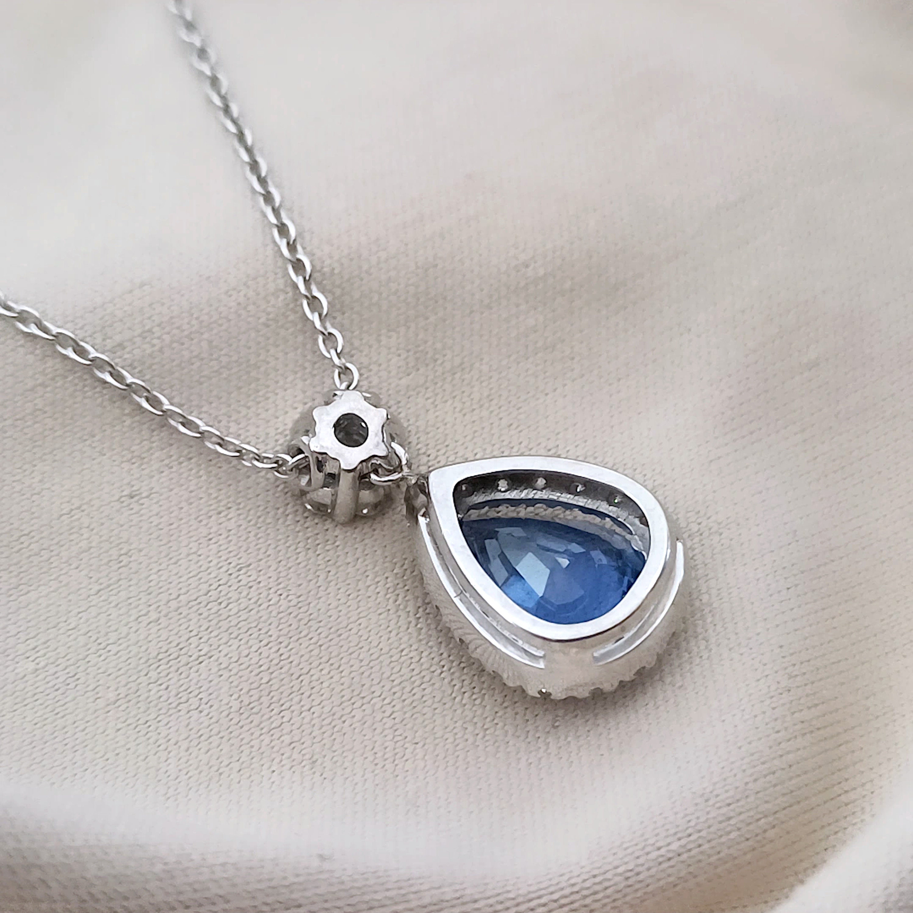 COOLSTEELANDBEYOND Elegante Oro Statement Dichiarazione Collana