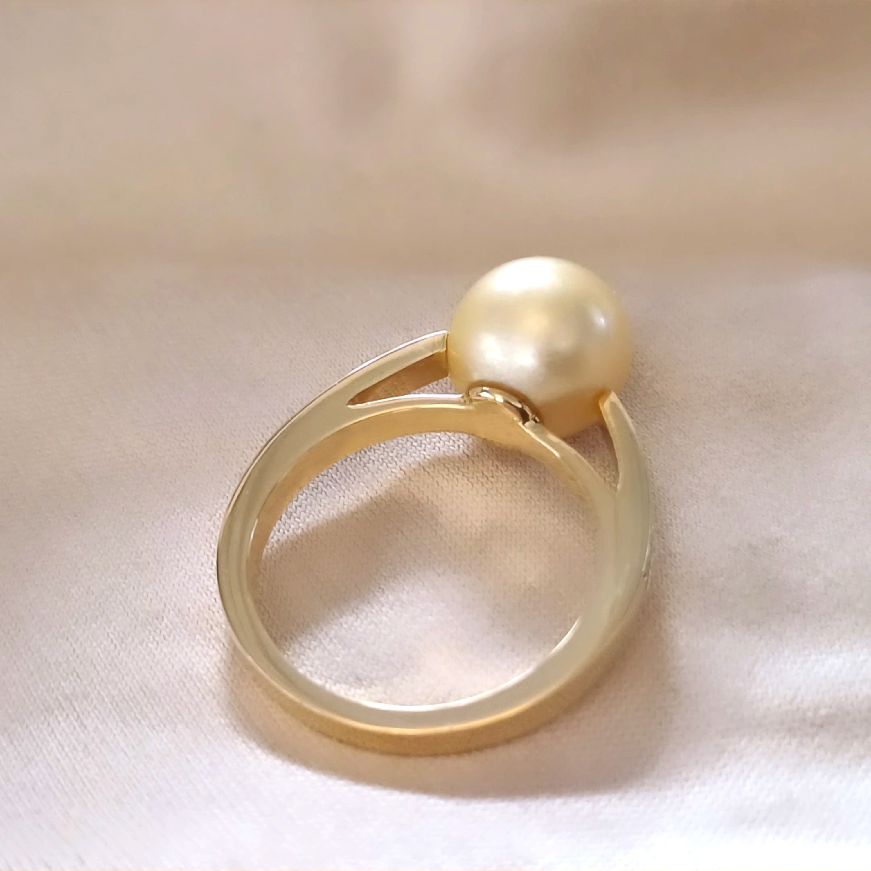 Golden South Sea Pearl and Diamond Ring, 18k Gold Pearl Ring  display picture 1
