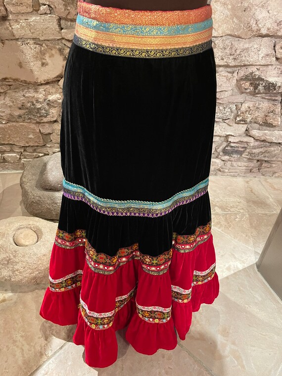 Exquisite Roja Tiered Velvet, Silk, Embroidered, … - image 3