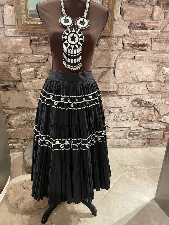1950s embroidered skirt cheap