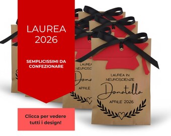 30 Personalized Graduation Favor Bags with Hat - Goystudio, favor holder with hat and personalized red hat ribbon.