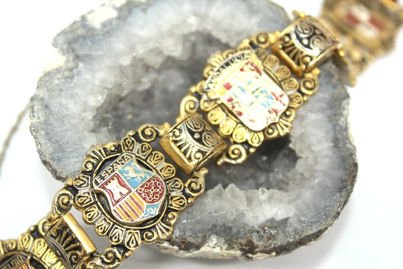 Vintage Unique DAMASCENE FAMILY Crest Enamel Exceptional Gold Tone Bracelet BRL3