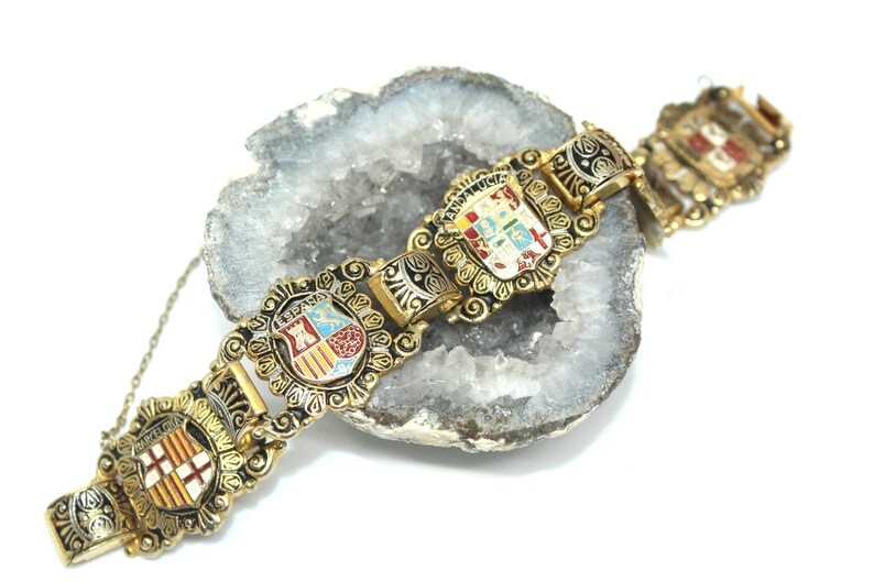 Vintage Unique DAMASCENE FAMILY Crest Enamel Exceptional Gold Tone Bracelet BRL3