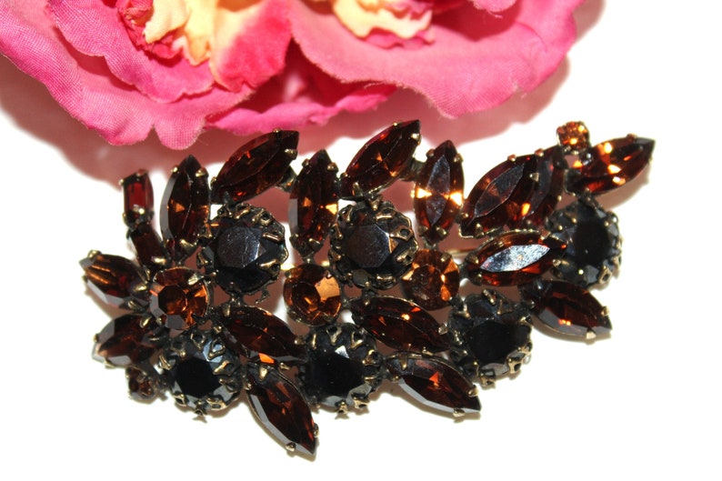 REGENCY High End Designer Vibrant Rootbeer Glass Rhinestones Large Brooch BD25