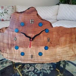 Hand-crafted Redwood Wall or Mantel Clock