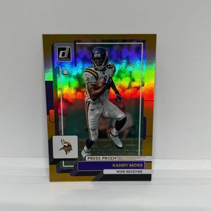 Randy Moss #111 Minnesota Vikings; Prova de Imprensa de Ouro; Panini Donruss Futebol 2022